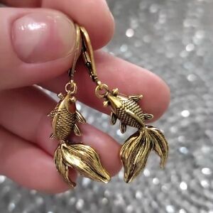 Retro Gold Fish Dangle  Earrings